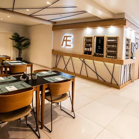 艾括拉兰萨罗特套房酒店 4* 卡门港