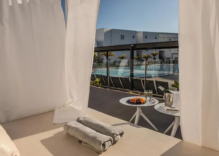 에쿠오라 란자롯 스위트 호텔